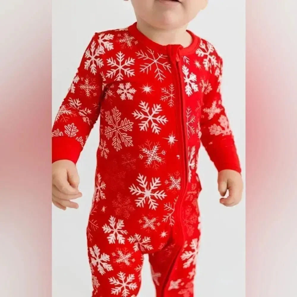 Posh Peanut NWT Zima Snowflake Fitted Convertible Footie Pajamas 6 to 9 months